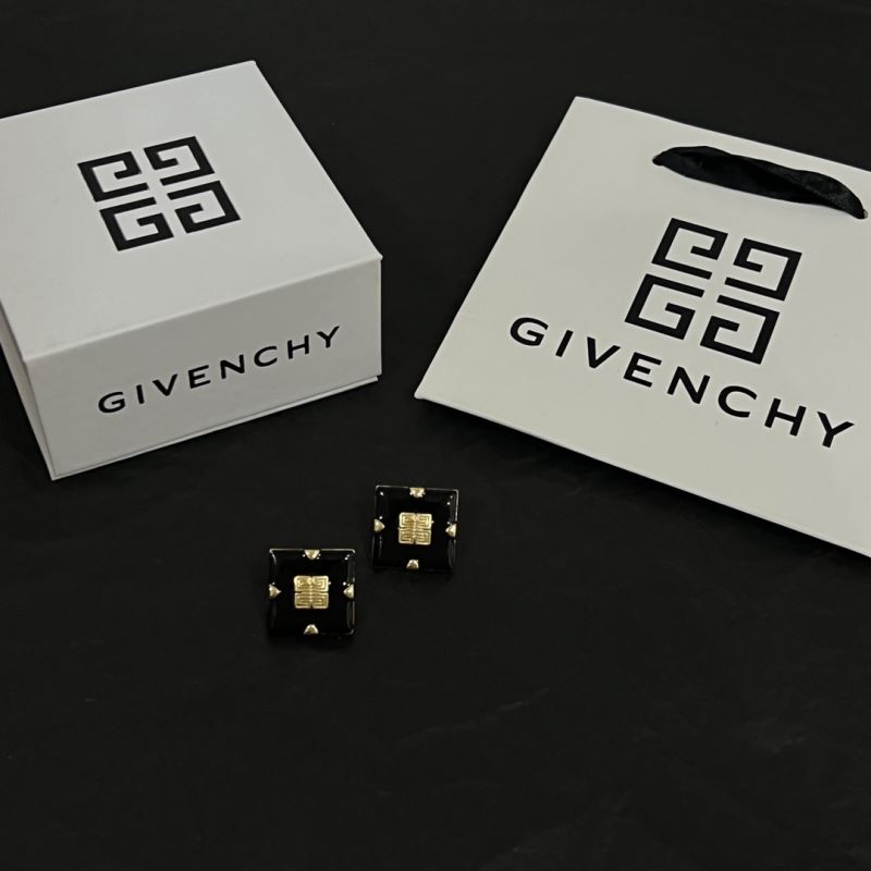 GIVENCHY
